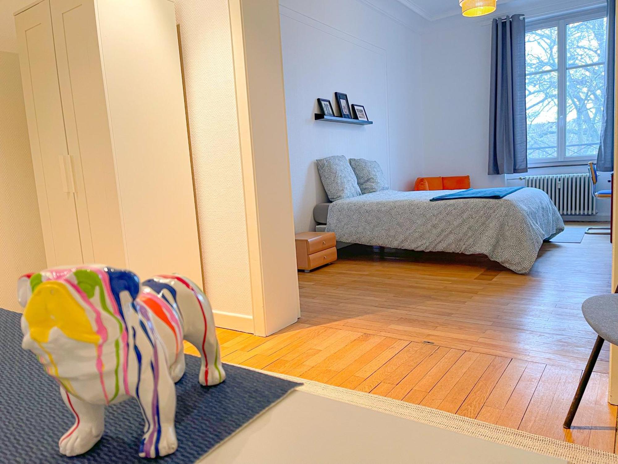 Privees -private Room- Dans Un Spacieux - 100m2 Centre Proche Gare Homestay *