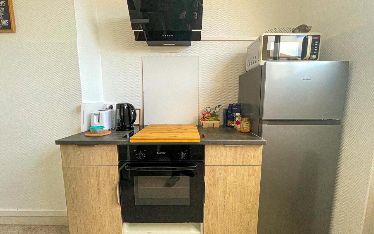 Privees -private Room- Dans Un Spacieux - 100m2 Centre Proche Gare *