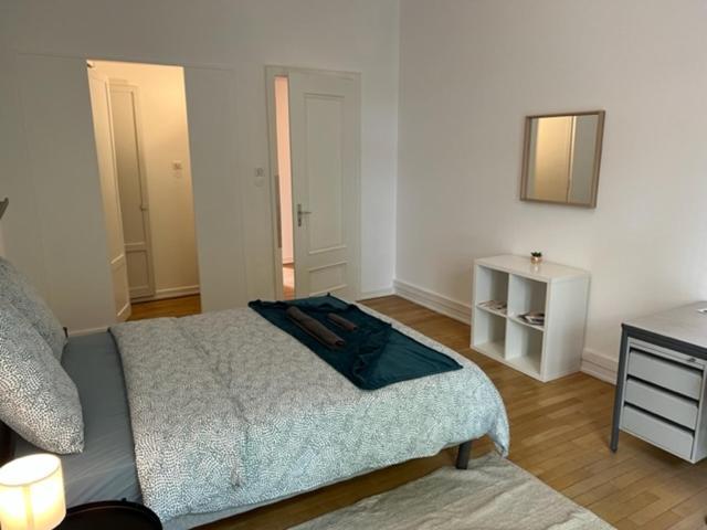 Privees -private Room- Dans Un Spacieux - 100m2 Centre Proche Gare Homestay *