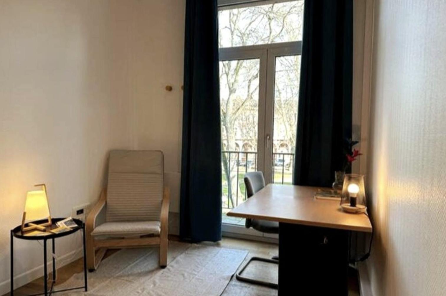 Homestay Privees -private Room- Dans Un Spacieux - 100m2 Centre Proche Gare